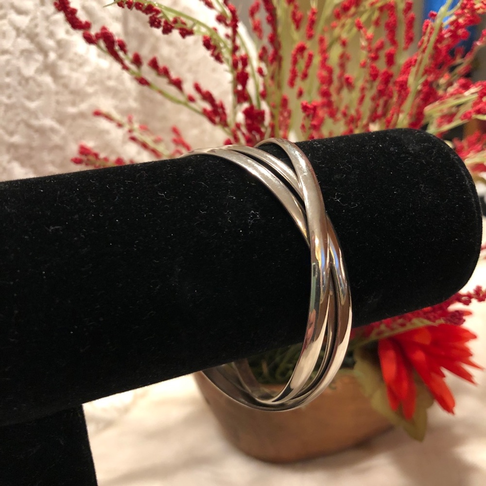 3 Interlocking Bangle Bundle - Picture 3 of 7